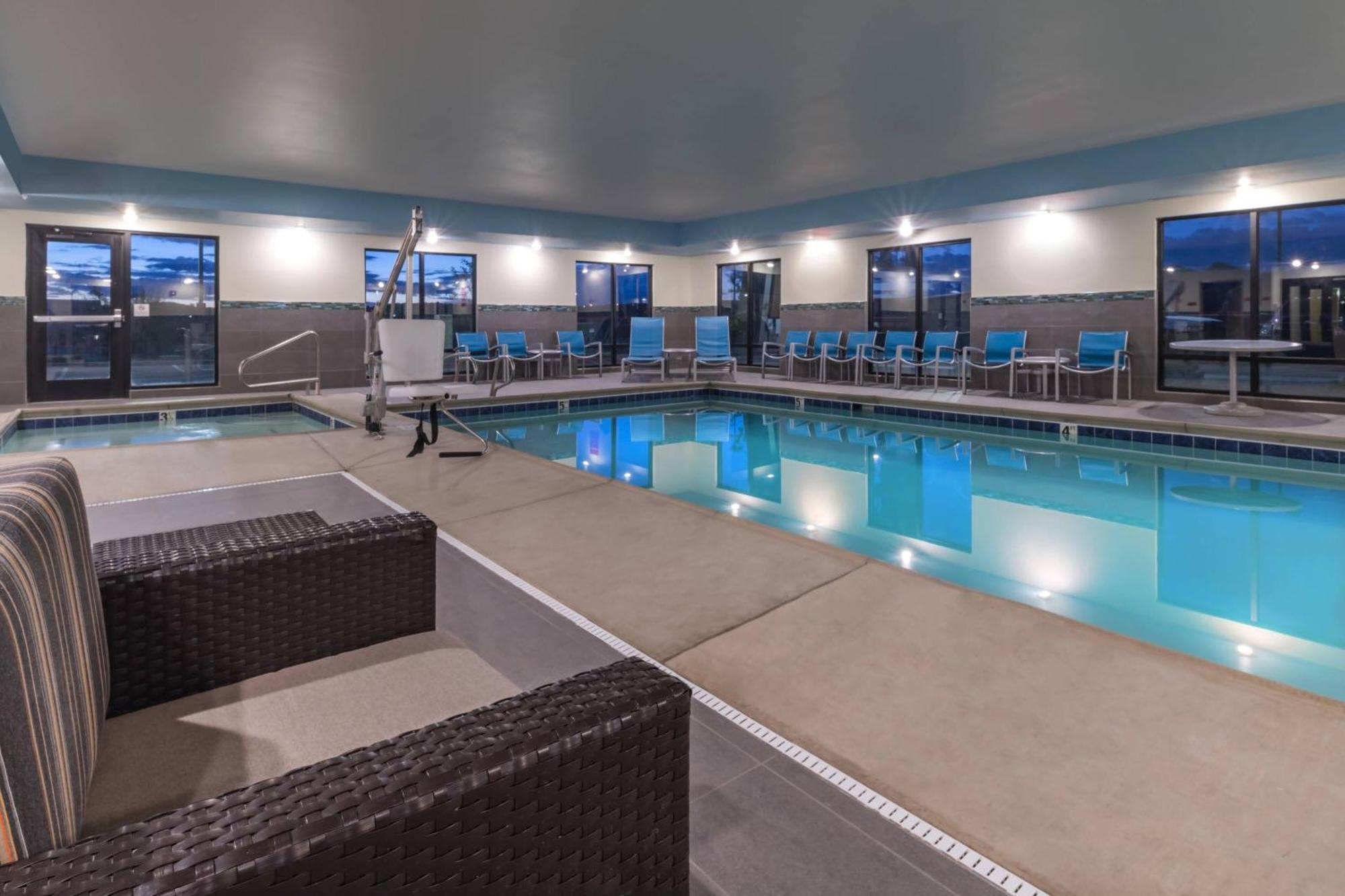 Towneplace By Marriott Suites Gallup Bagian luar foto