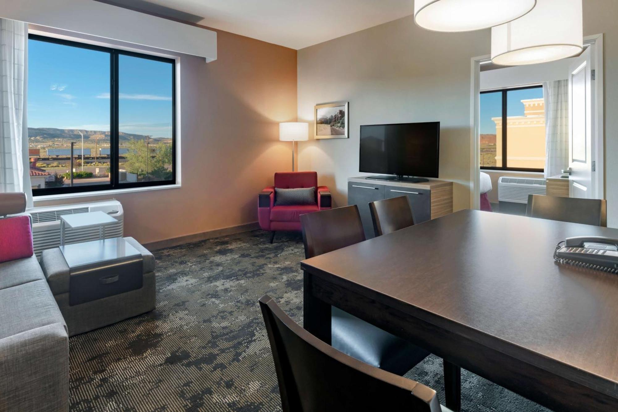 Towneplace By Marriott Suites Gallup Bagian luar foto